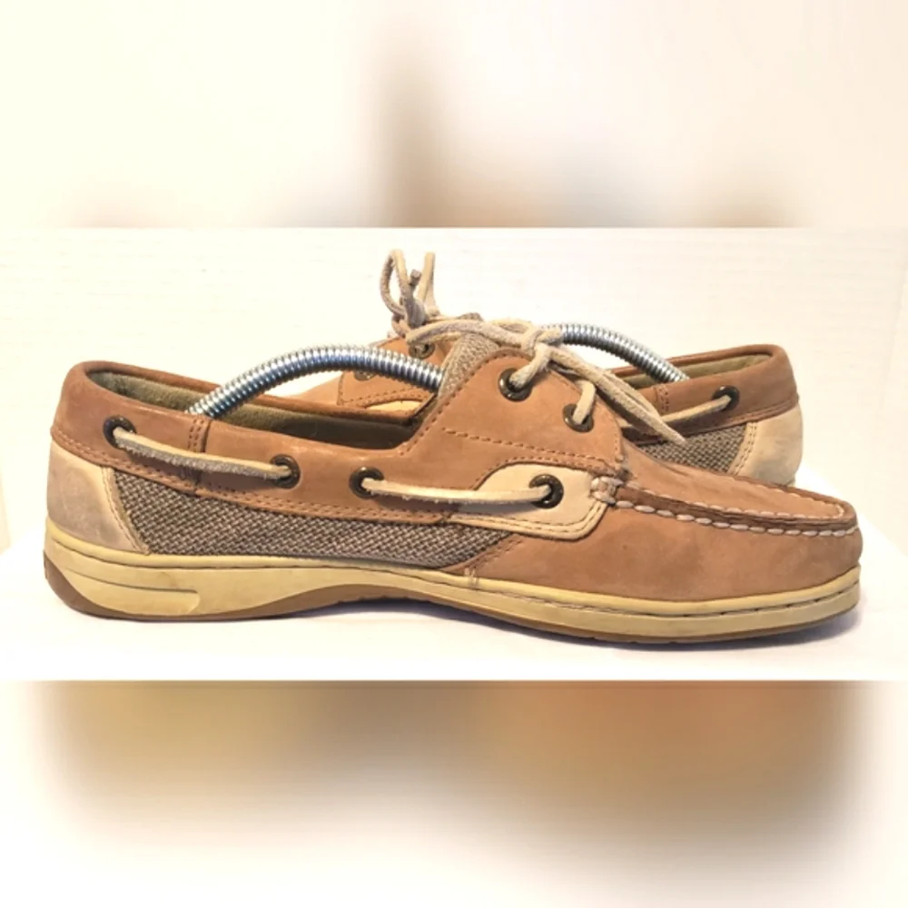 Sperry Tan Boat Shoes with Moccasin Construction and Slip-Resistant Sole 7.5M